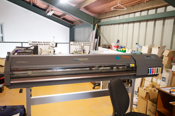 large format printer for sign writing and board graphics